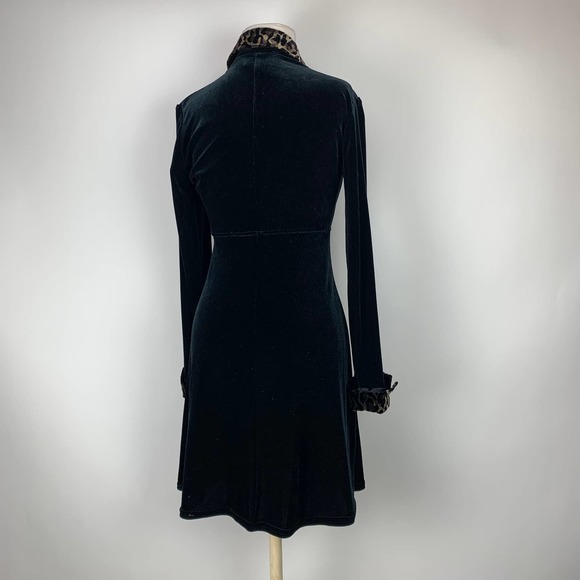VINTAGE Rabbit Designs Black Velvet Dress Leopard Collar Cuffs 90s Retro - 6 - Picture 7 of 8
